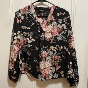 Black floral top NWOT